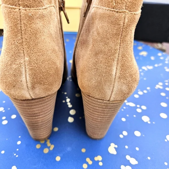 Lucky Brand LK-Yabba Oiled Suede Booties Size 10 - Picture 9 of 16